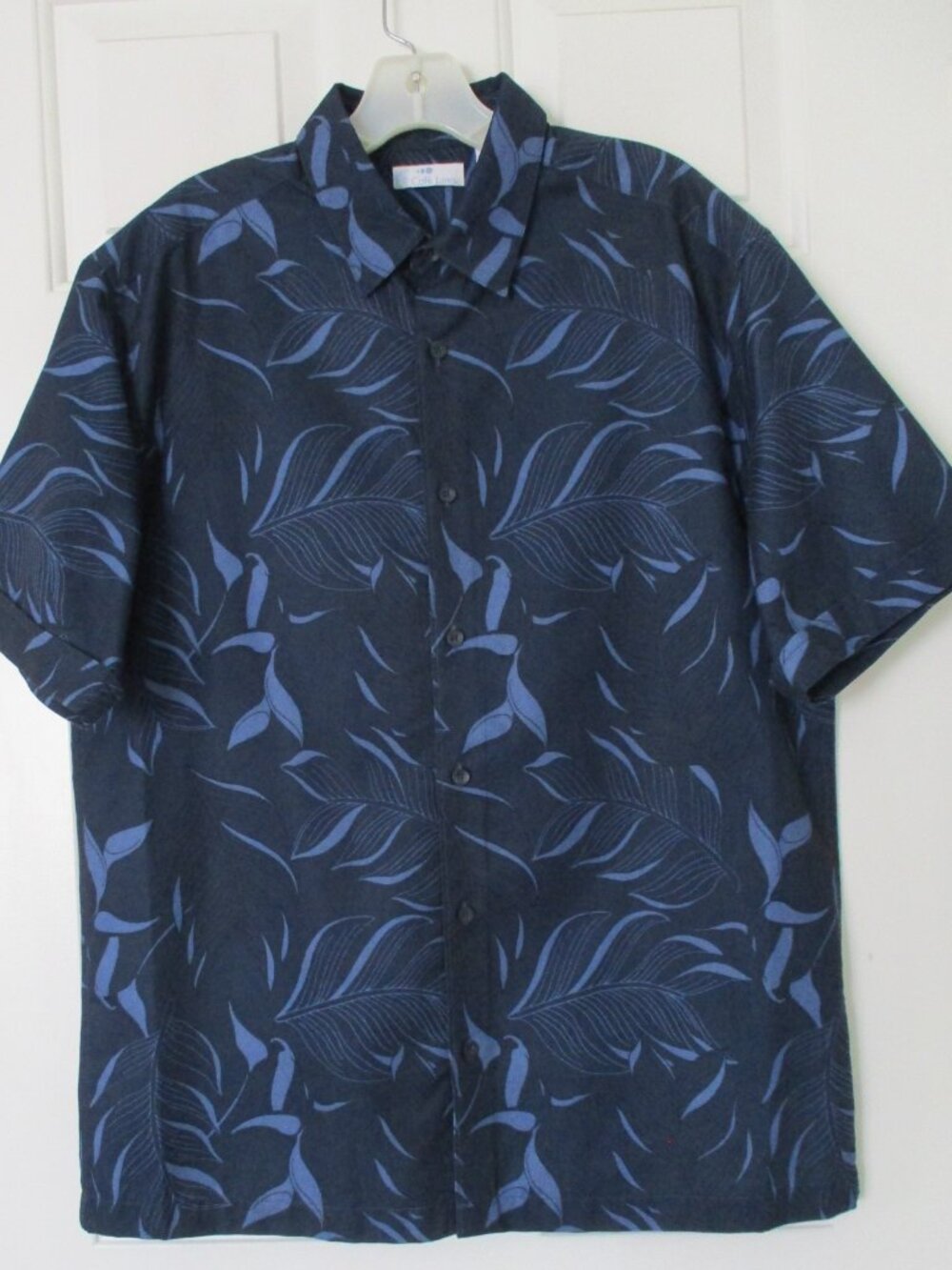 Cafe Luna Mens S/S Blue Casual Floral Hawaiian Shirt NWOT - Size Medium